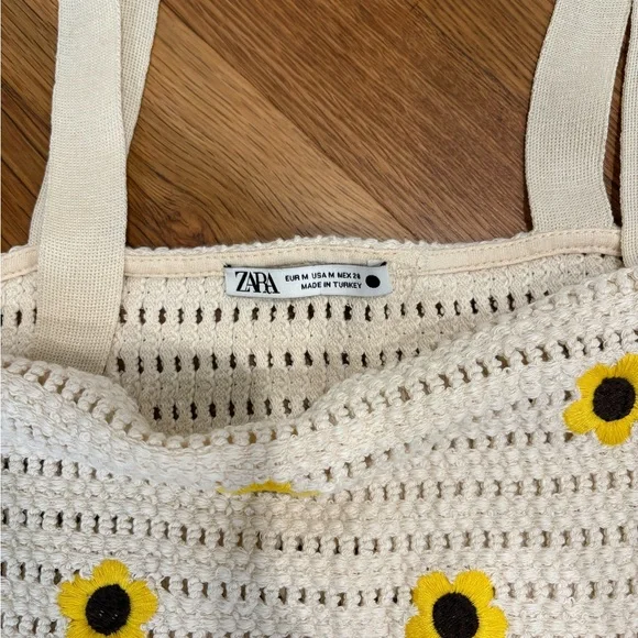 Zara Crochet Crop Top - Picture 2 of 2